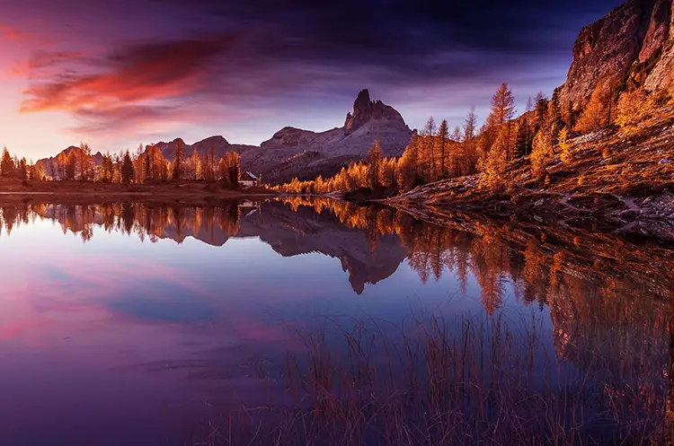 Lago di Braies in autunno